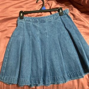 Pleated jean skirt